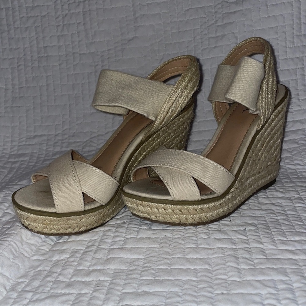 Merona wedges, tan, size 6.5